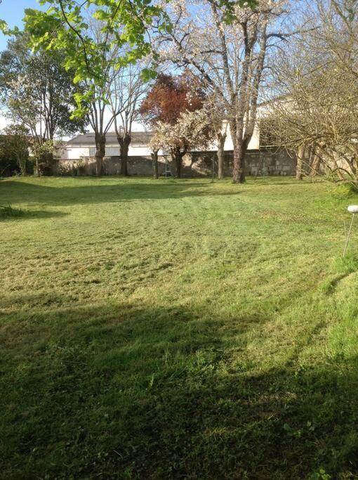 Ancien Presbytere Au Coeur Du Village Mauvezin  Bagian luar foto