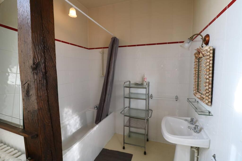 Ancien Presbytere Au Coeur Du Village Mauvezin  Bagian luar foto