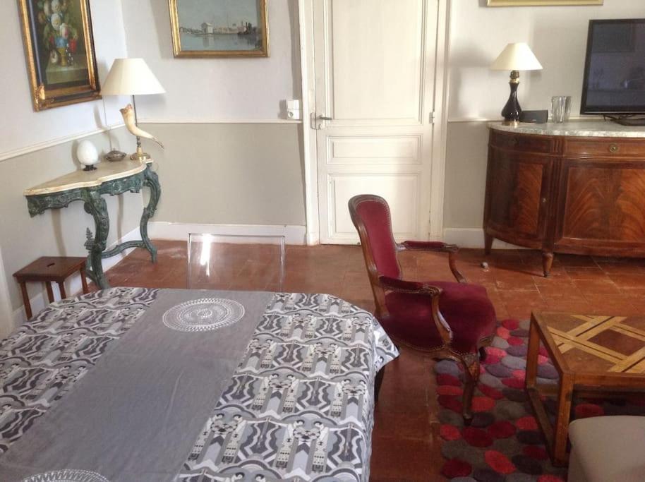 Ancien Presbytere Au Coeur Du Village Mauvezin  Bagian luar foto