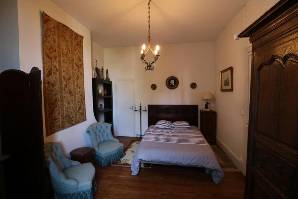 Ancien Presbytere Au Coeur Du Village Mauvezin  Bagian luar foto